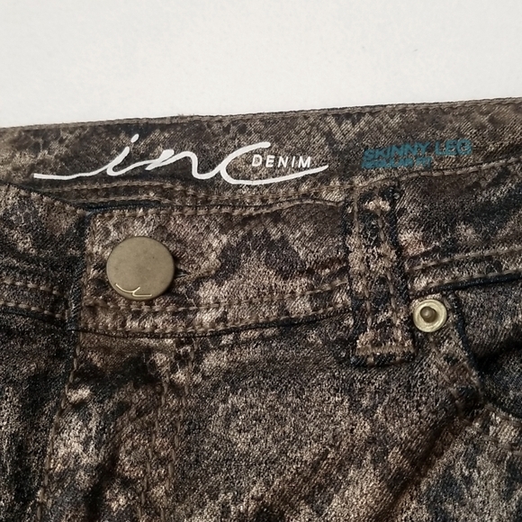*LAST CHANCE ITEM!* INC Metallic Snakeskin Skinny Jeans - Picture 3 of 6